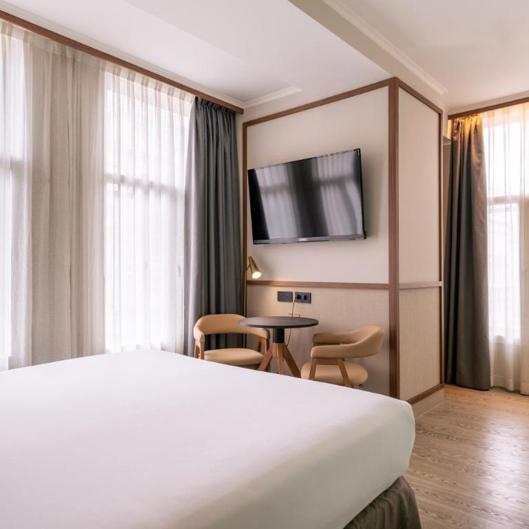 Petit Palace Alcalá - Triple Room - 4
