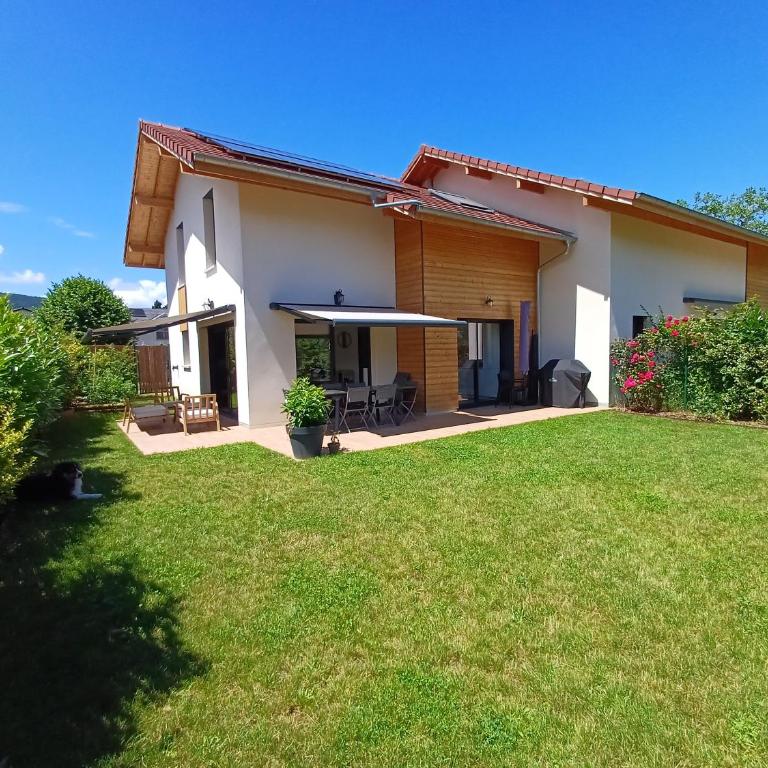 Maison au calme à 1 min à pied du lac d'Annecy - Villa - 2