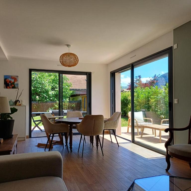 Maison au calme à 1 min à pied du lac d'Annecy - Villa - 13