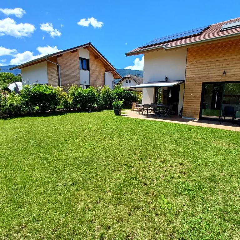 Maison au calme à 1 min à pied du lac d'Annecy - Villa - 5