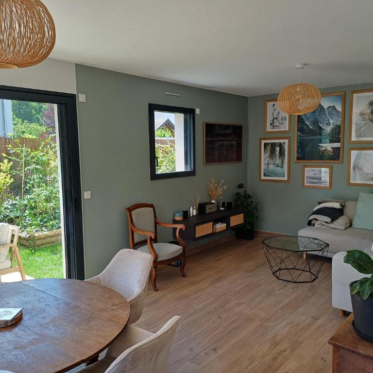 Maison au calme à 1 min à pied du lac d'Annecy - Villa - 12