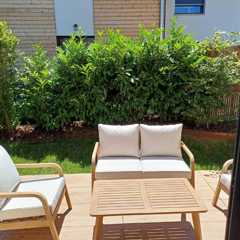 Maison au calme à 1 min à pied du lac d'Annecy - Villa - 11