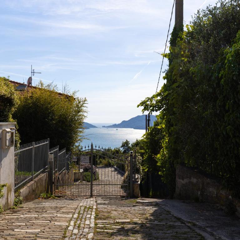 Villa Zanelli garden - Appartamento con 2 Camere da Letto - 57
