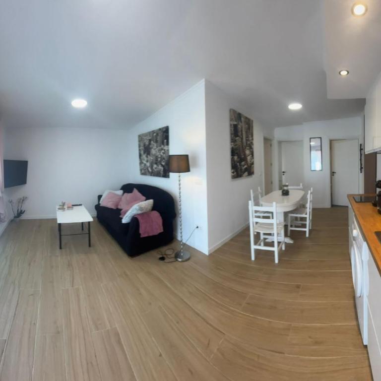 Casa Lojo - Two-Bedroom Townhouse - 2
