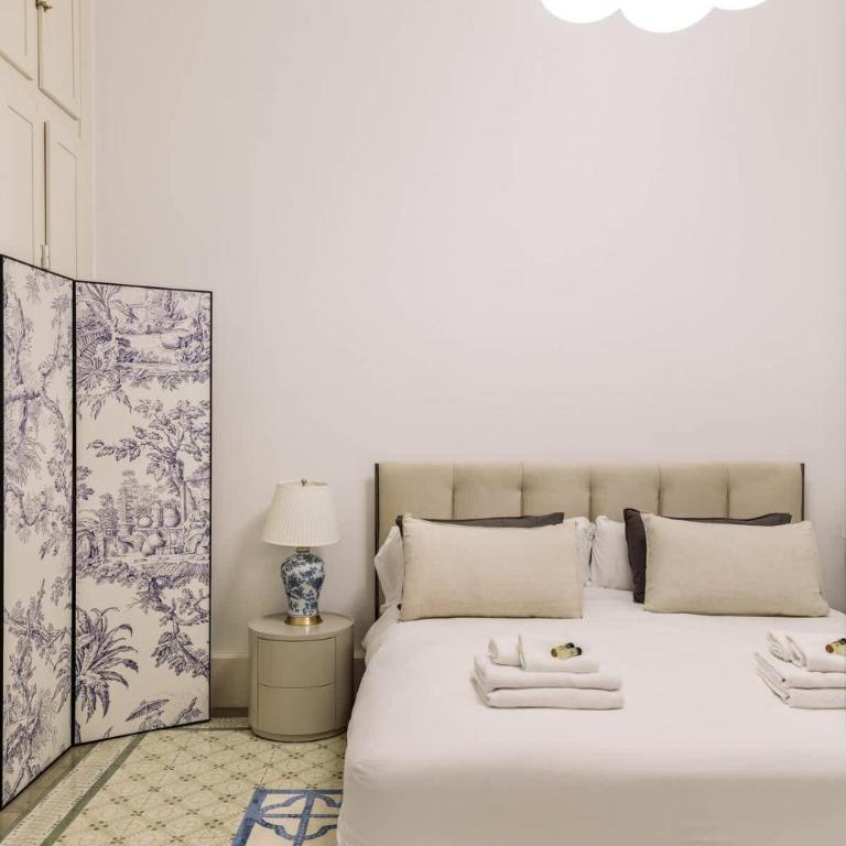 Magnificant Rambla Plaza View - Monthly Rental - Apartment - 59