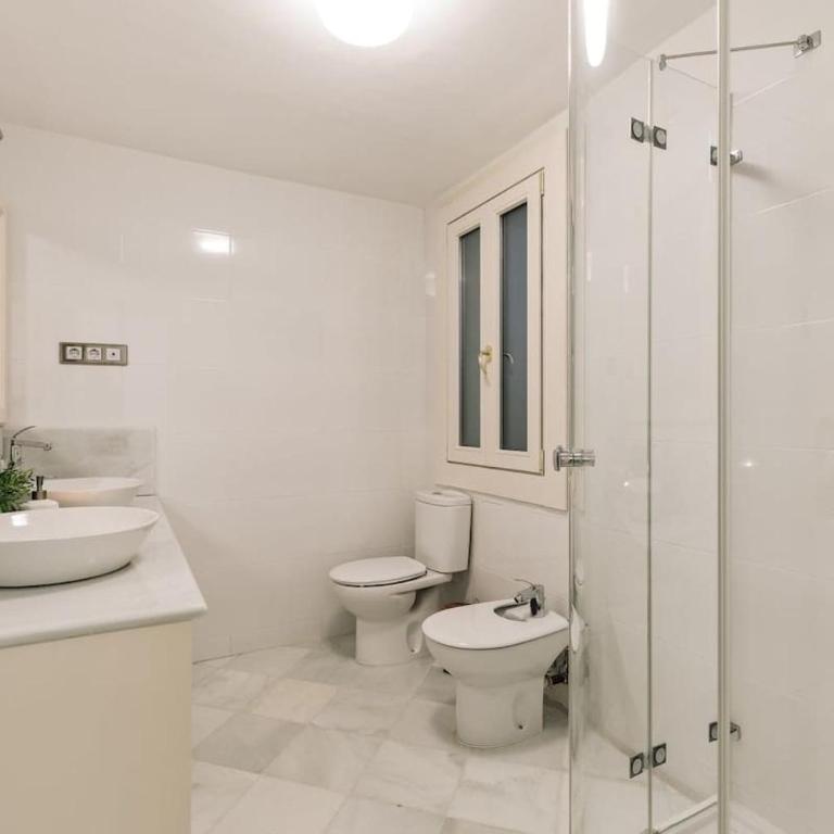 Magnificant Rambla Plaza View - Monthly Rental - Apartment - 61
