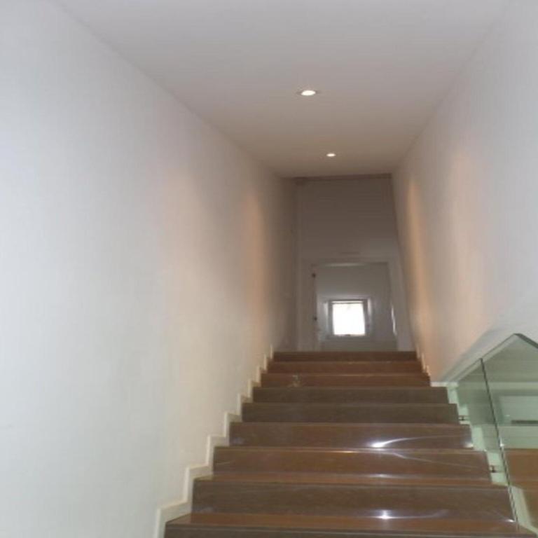 Sunny villa with private garden near the beach - Apartment - 12
