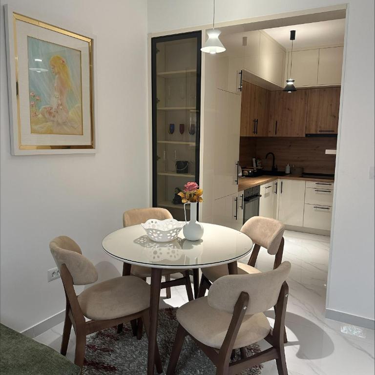 Salt & Sun Apartment - One-Bedroom Apartment - 9