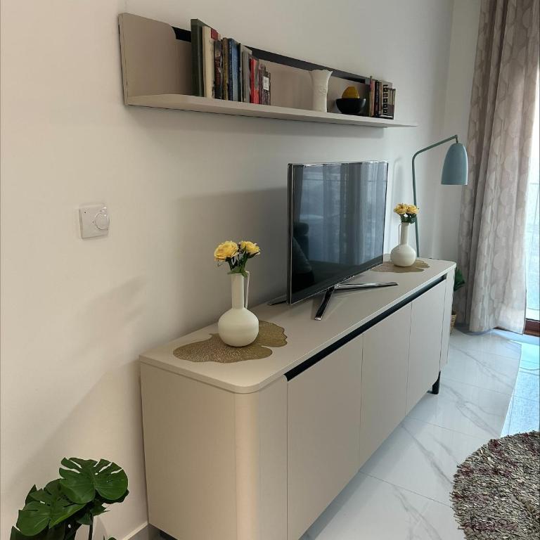 Salt & Sun Apartment - One-Bedroom Apartment - 13