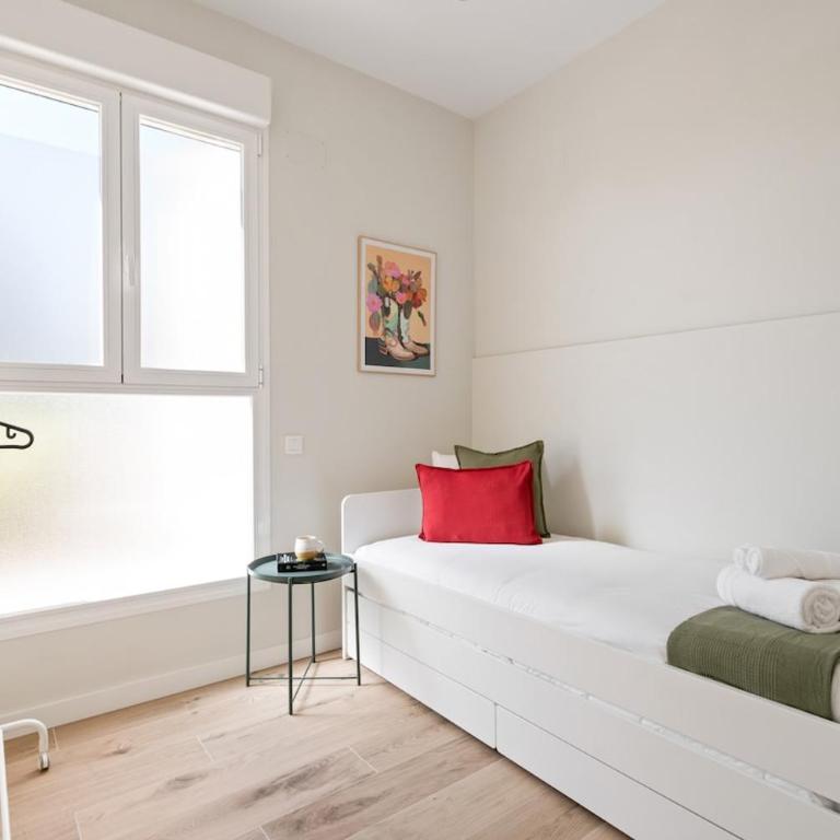 Apartamentos San Claudio - Puente de Vallecas - Two-Bedroom Apartment - 11