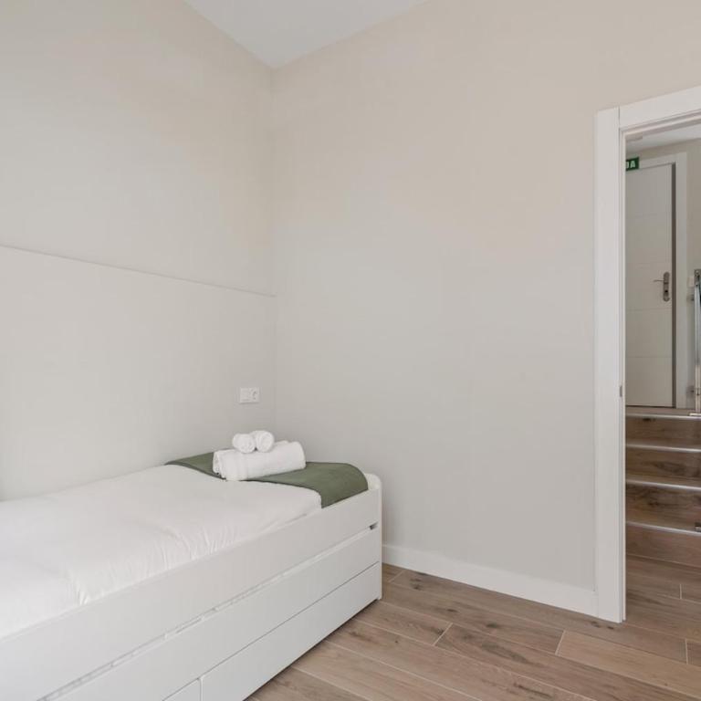 Apartamentos San Claudio - Puente de Vallecas - Two-Bedroom Apartment - 22