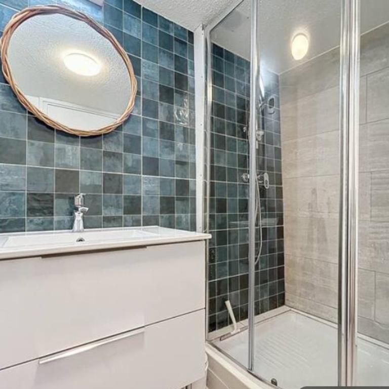Appart charmant jusqu'à 4 personnes vue cathédrale - Apartment - 2