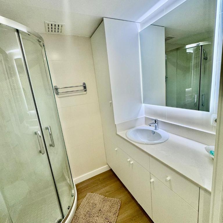 Mediterráneo Suites Port - One-Bedroom Apartment - 9