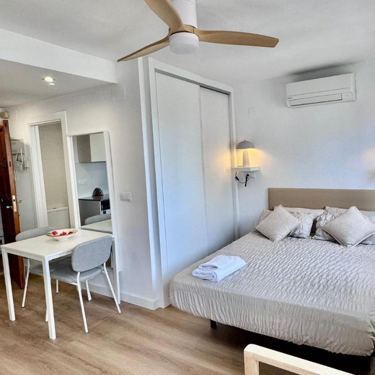 Mediterráneo Suites Port - One-Bedroom Apartment - 3