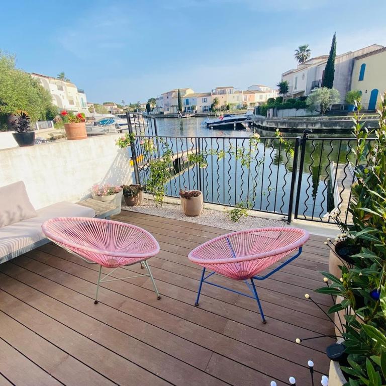 Marina with pool - Three-Bedroom Home - 5
