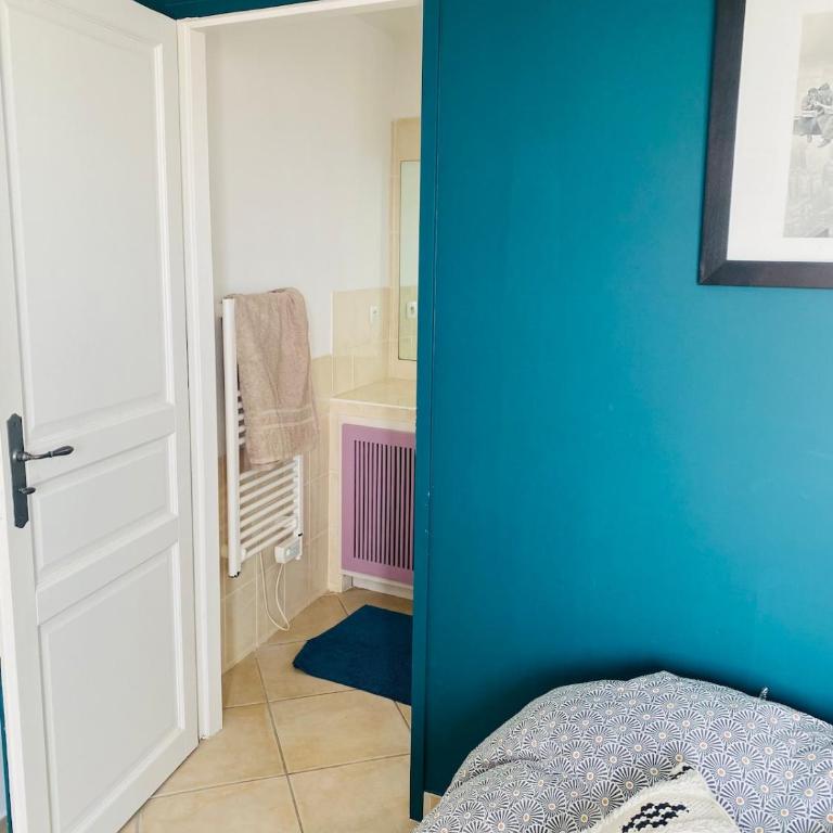 Marina with pool - Three-Bedroom Home - 25