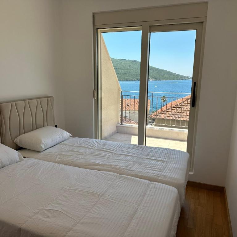 Stan Kumbor sa dvije spavace sobe - Two-Bedroom Apartment with Sea View - 8