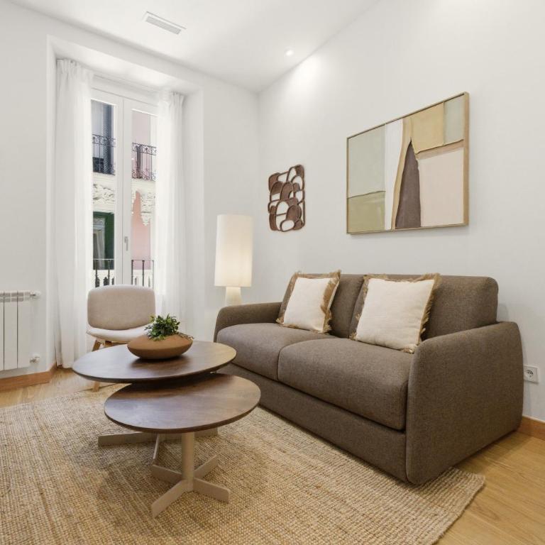 Casa Cortes en Madrid - Two-Bedroom Apartment - 1