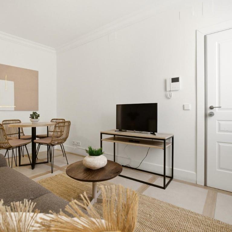 Casa Cortes en Madrid - One-Bedroom Apartment - 6