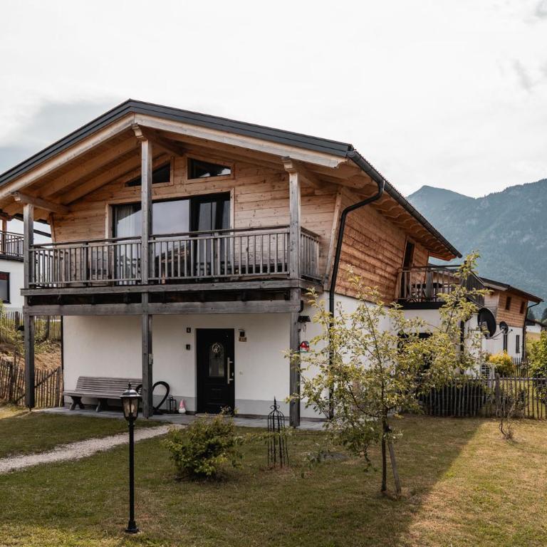 Chalet Charivari Inzell mit Whirlpool, Sauna & Garten - Chalet mit 3 Schlafzimmern - 2