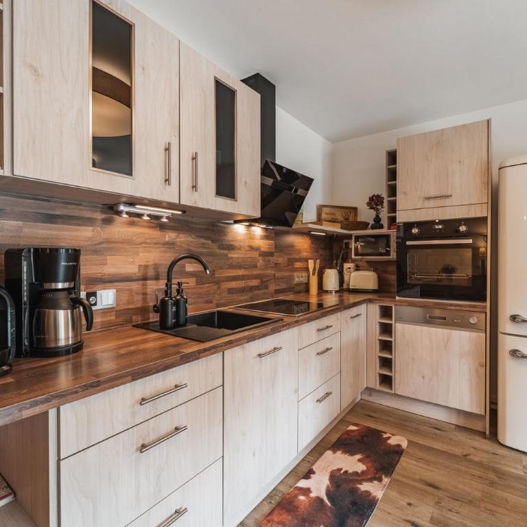 Chalet Charivari Inzell mit Whirlpool, Sauna & Garten - Chalet mit 3 Schlafzimmern - 19