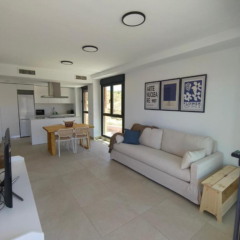 Sol, Piscina y Golf al lado del Mar en Mijas - Apartamento de 3 dormitorios - 1
