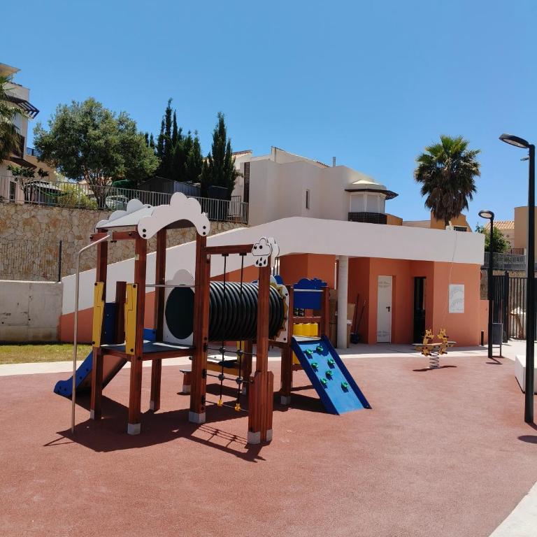 Sol, Piscina y Golf al lado del Mar en Mijas - Apartamento de 3 dormitorios - 24