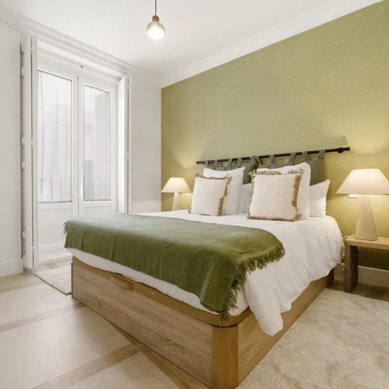 Casa Cortes en Madrid - Three-Bedroom Apartment - 3