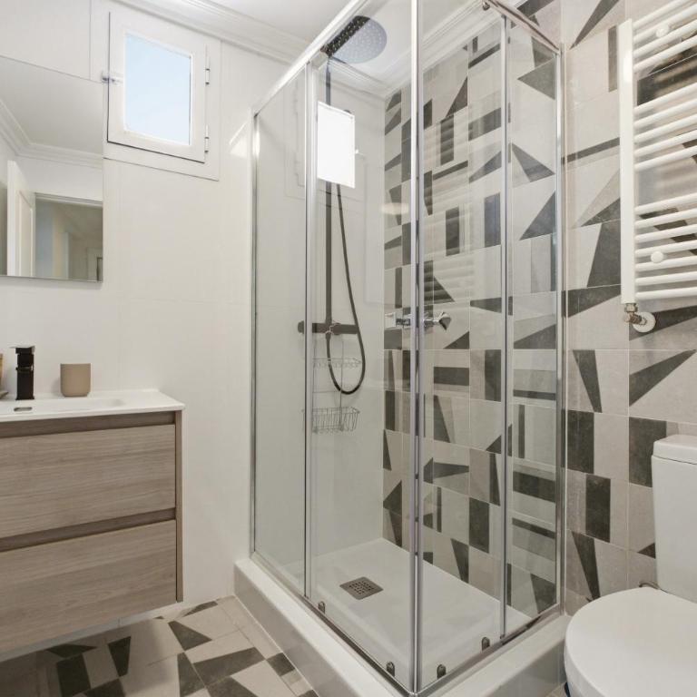 Casa Cortes en Madrid - Two-Bedroom Deluxe Apartment - 2