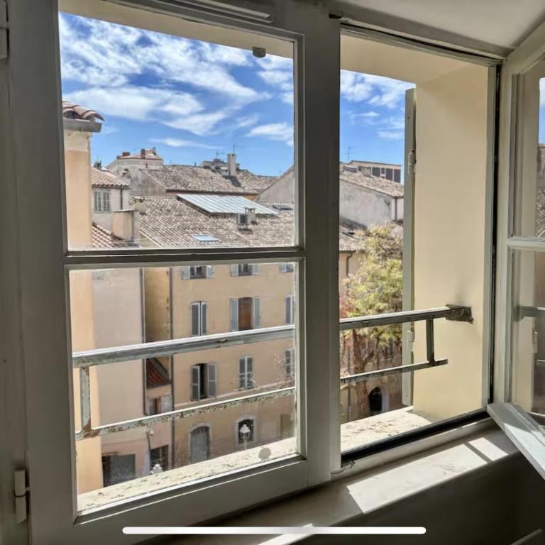 Appartement spacieux et charmant pour 4 personnes - One-Bedroom Apartment - 10
