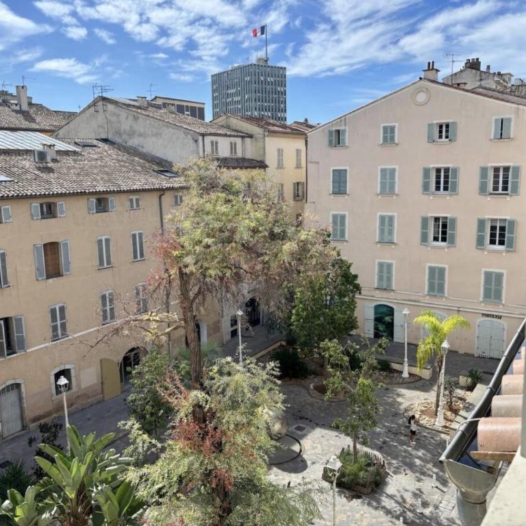 Appartement spacieux et charmant pour 4 personnes - One-Bedroom Apartment - 13