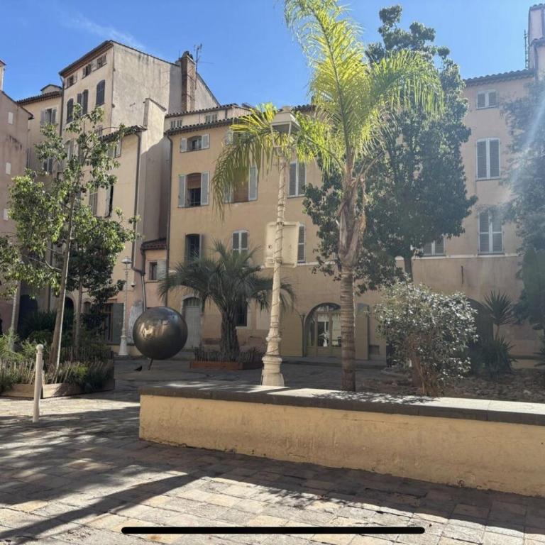 Appartement spacieux et charmant pour 4 personnes - One-Bedroom Apartment - 15