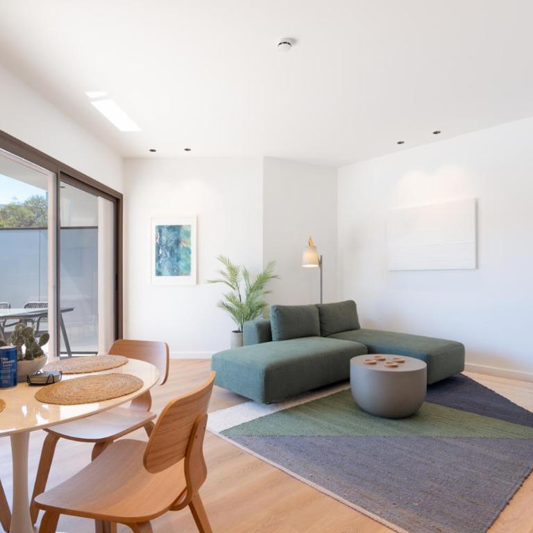 Can Milà Apartments Sitges - Apartamento Deluxe de 2 dormitorios con vistas al jardín - 2