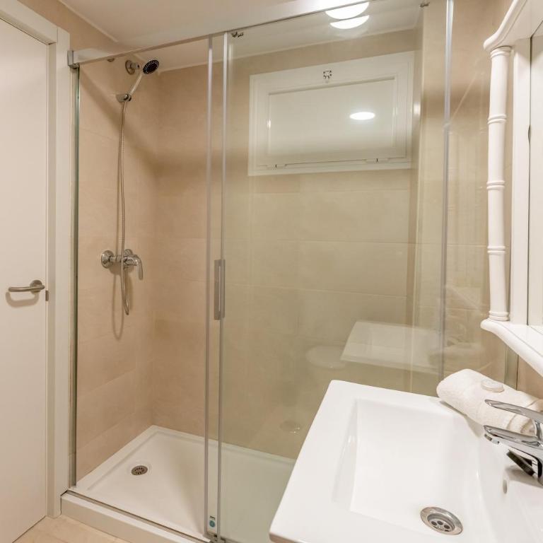 Sunny Studio with Sea Views in Central Benalmádena - Pass the Keys - Apartment - 15
