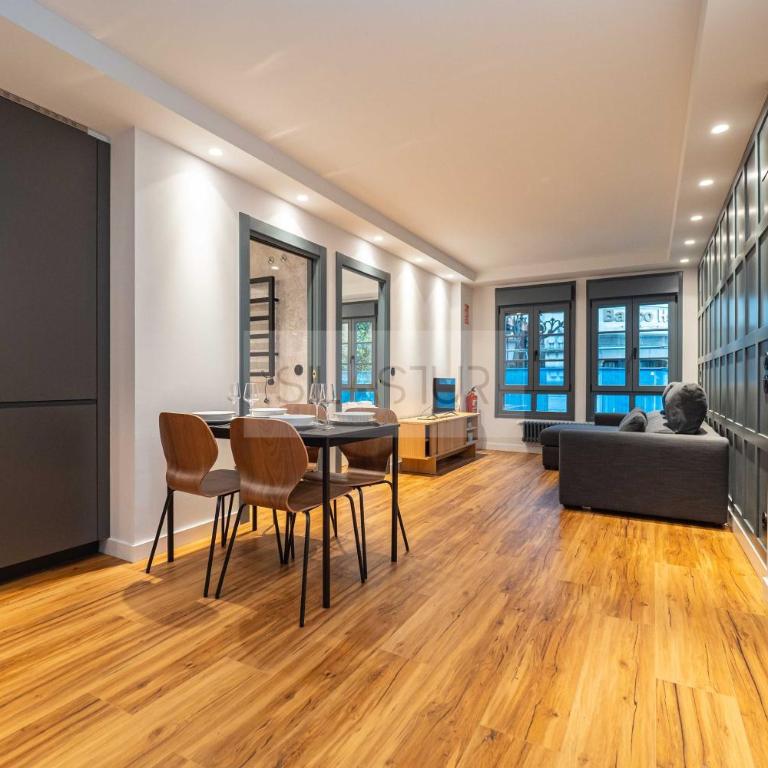 Fruela Living By Silastur - Two-Bedroom Apartment - 7