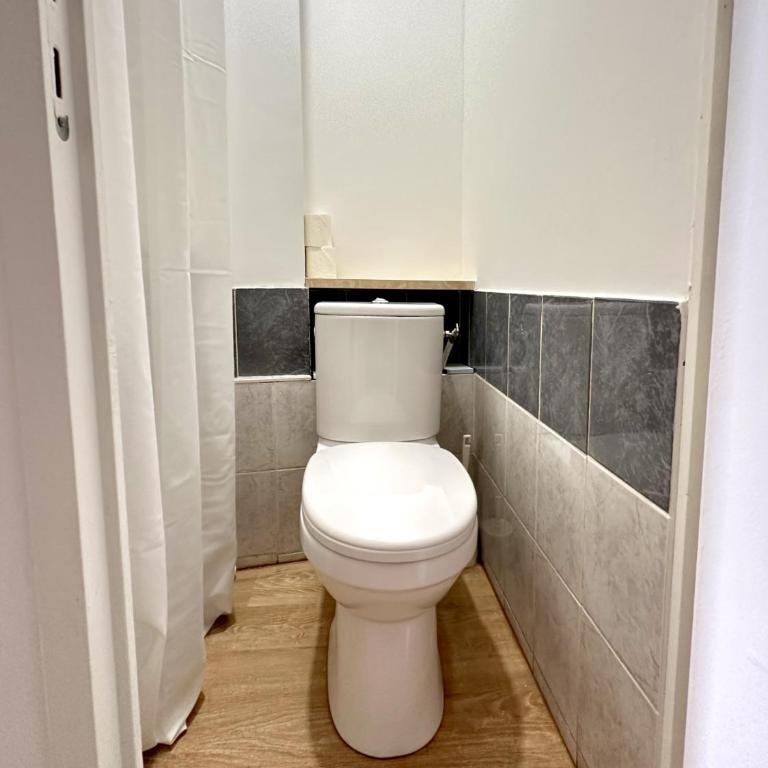 Appart cosy climatisé au cœur de la ville - One-Bedroom Apartment - 15