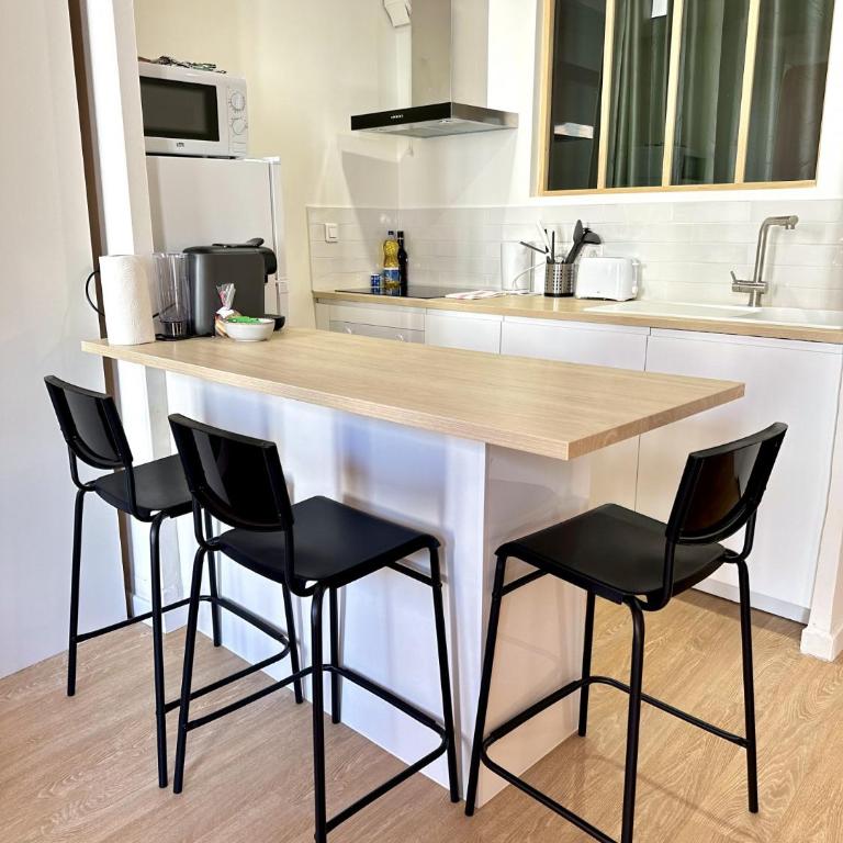 Appart cosy climatisé au cœur de la ville - One-Bedroom Apartment - 17