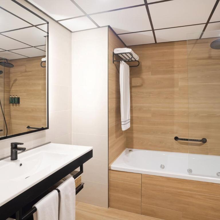 Meliá Alicante - Supreme Room - 4
