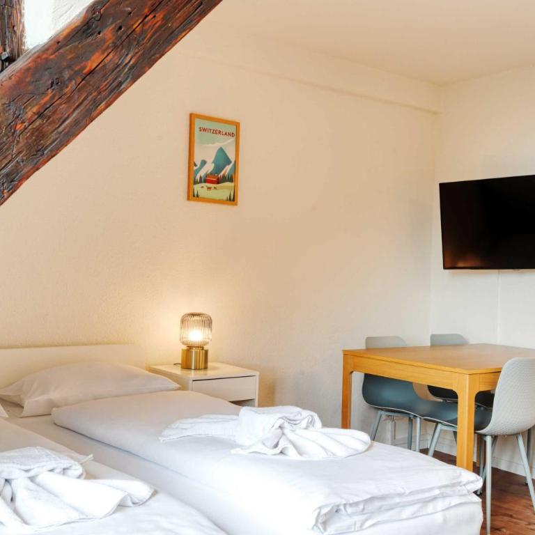 HITrental Chapel Bridge Apartments - Studio B - 5