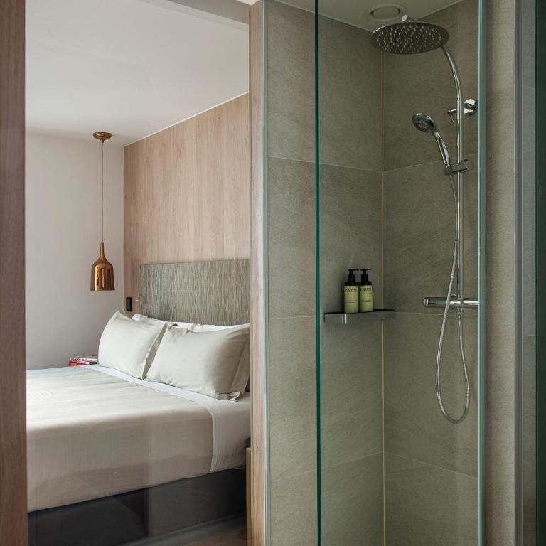 ME by Meliá Barcelona - Standard ME Room - 5