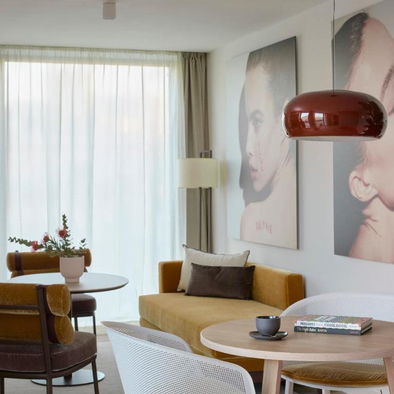 ME by Meliá Barcelona - Studio ME + Suite Terrace and Jacuzzi Sagrada Familia - 1