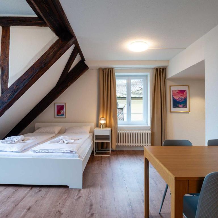 HITrental Chapel Bridge Apartments - Studio A - 2