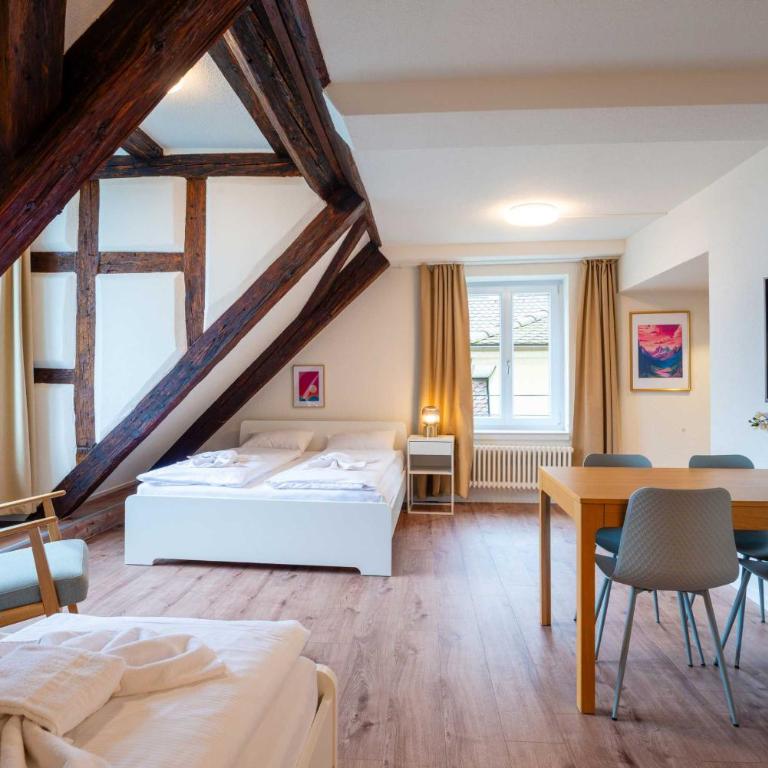 HITrental Chapel Bridge Apartments - Studio A - 4