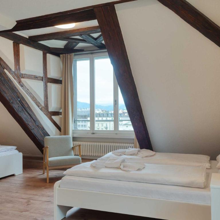 HITrental Chapel Bridge Apartments - Studio A - 5