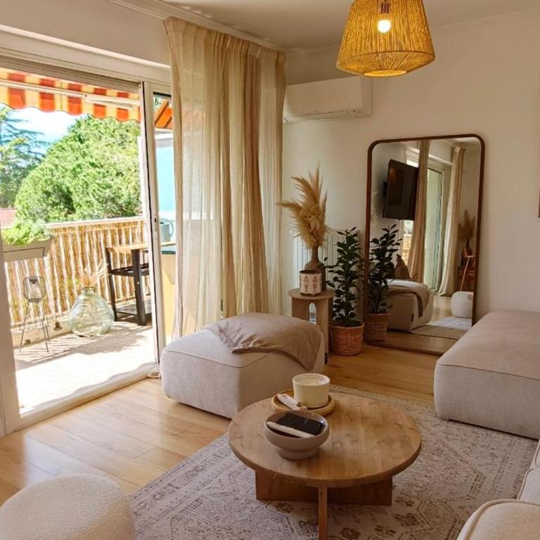 Bright apartment with a view in Saint-Raphaël - Apartment - 1