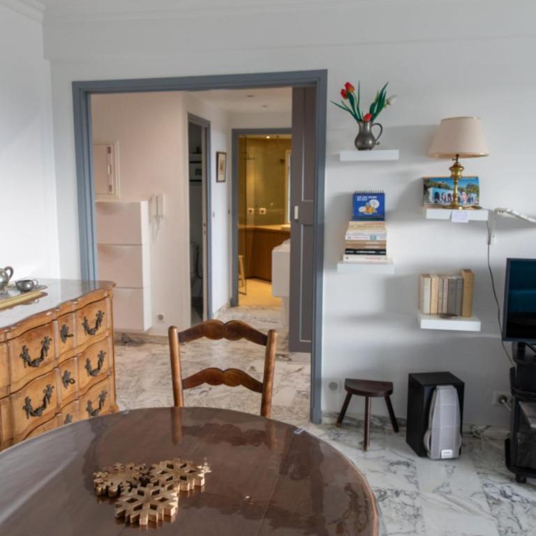 Lovely 48 m2 appt with sea view and swimming pool - Appartement - 4