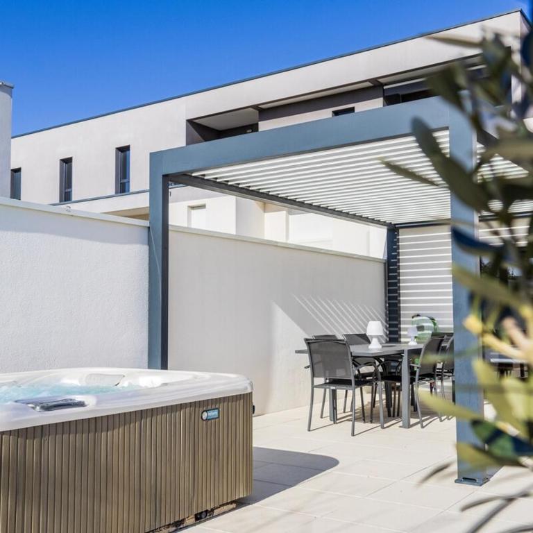 Magnifique Duplex avec Spa privé - Appartement - 19