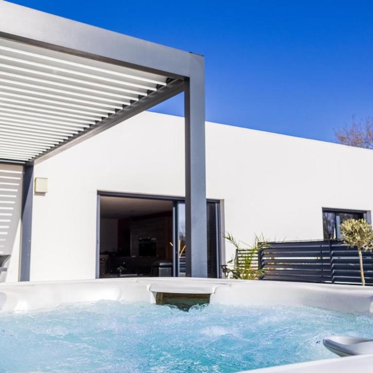 Magnifique Duplex avec Spa privé - Appartement - 1