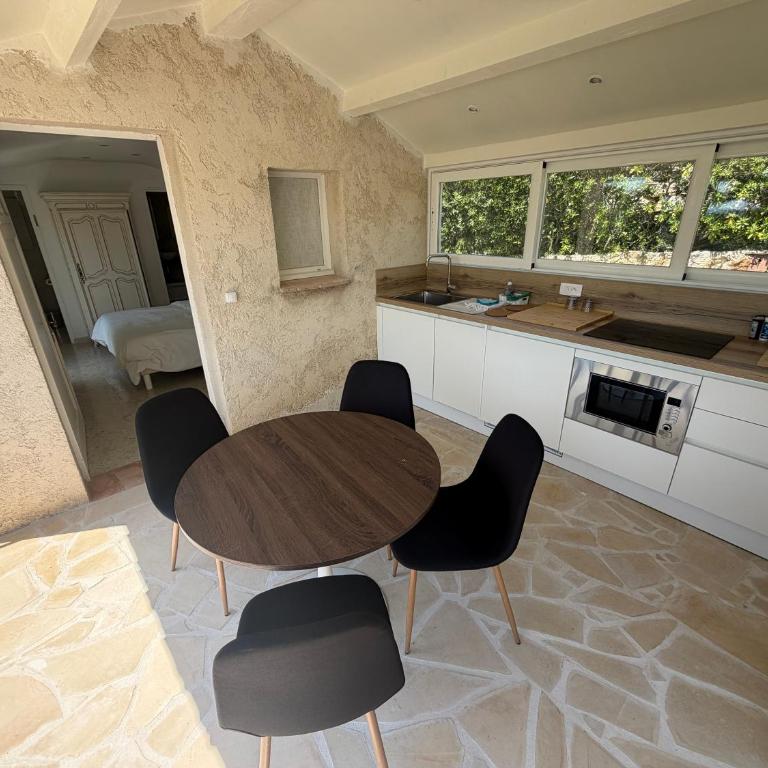 La Bergerie B&B - Studio - Vue sur Mer - 3