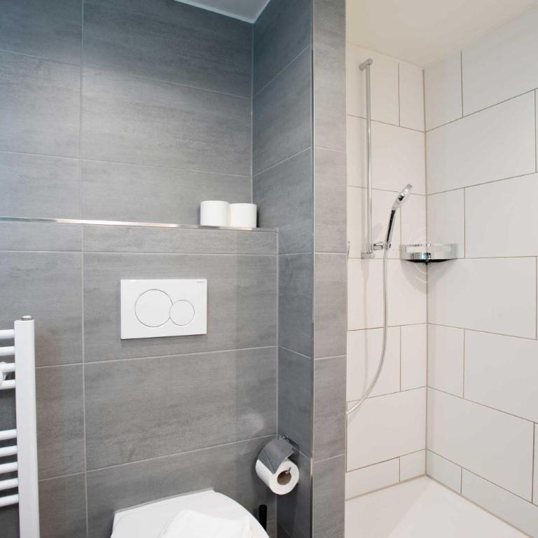 HITrental Old Town Apartments - Studio A - 13